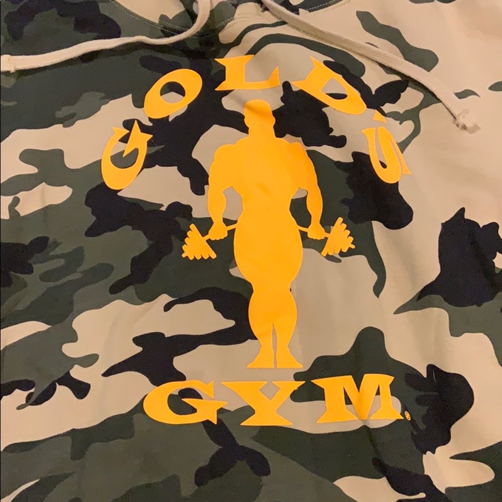 Gold’s Gym army sweatshirt